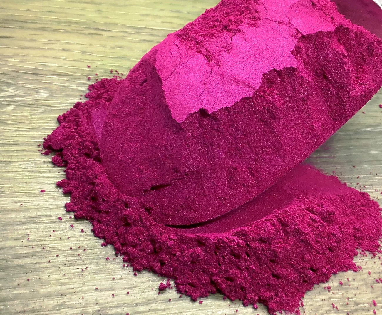 Bright Pink Mica Powder - 5 ml pouch image